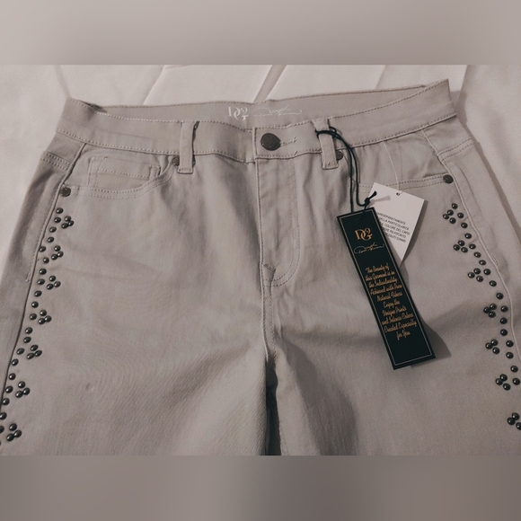 NWOT DG2 Diane Gilman Gray Studded Pants sz 12P - Picture 4 of 7